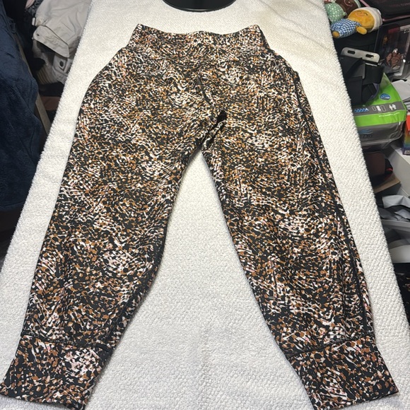 Old Navy Sports High Rise Two piece Outfit - Picture 2 of 16